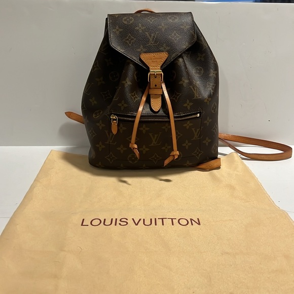 Louis Vuitton backpack - Picture 13 of 13